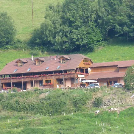 Chalet Pierre Inn *